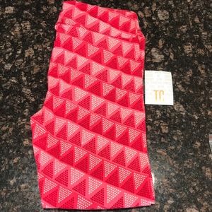 Vintage Tall & Curvy Valentines Day Leggings